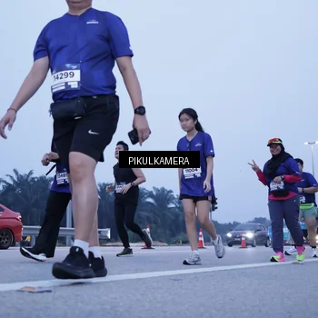 Runner Photo 7345929
