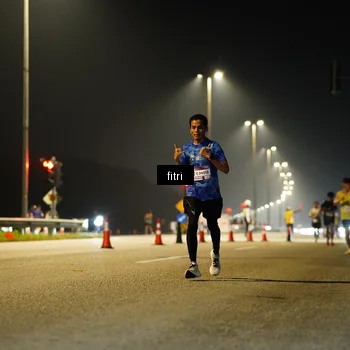Runner Photo 7345943