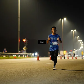 Runner Photo 7345953