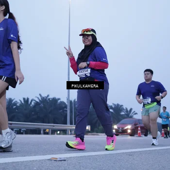 Runner Photo 7345987