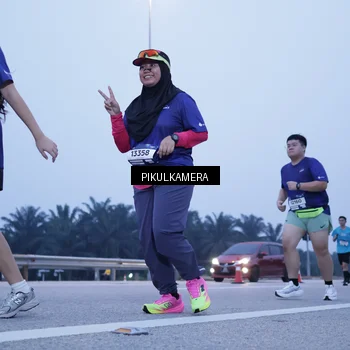 Runner Photo 7345995