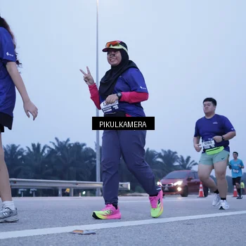 Runner Photo 7345996