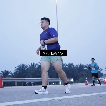 Runner Photo 7346049