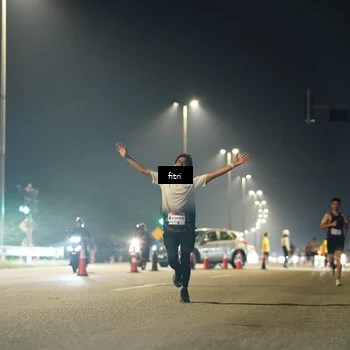 Runner Photo 7346055