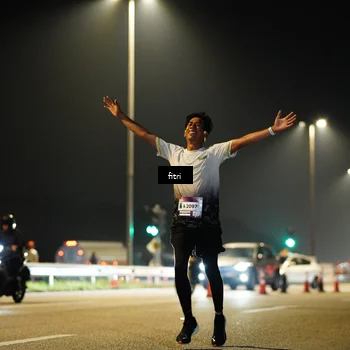 Runner Photo 7346075