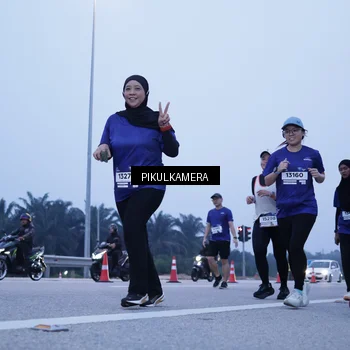 Runner Photo 7346188