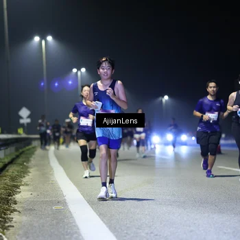 Runner Photo 7346235