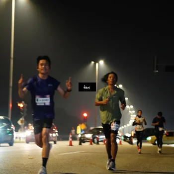 Runner Photo 7346256