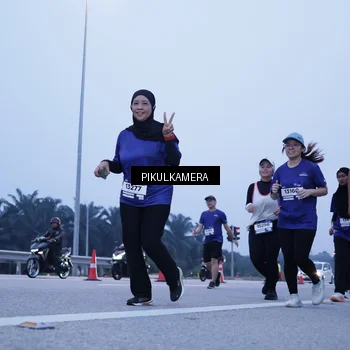 Runner Photo 7346261