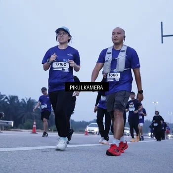Runner Photo 7346297