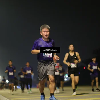 Runner Photo 7346305