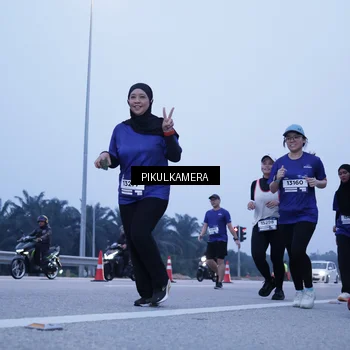 Runner Photo 7346312