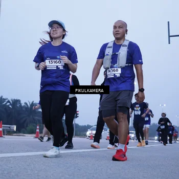 Runner Photo 7346348