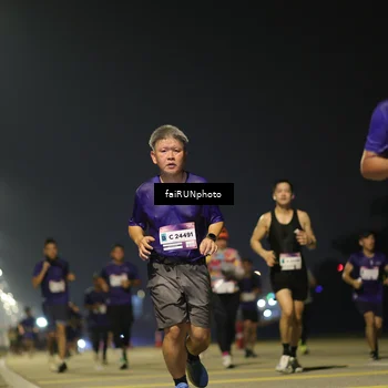 Runner Photo 7346374