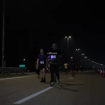 Runner Photo 7346405