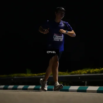 Runner Photo 7346407