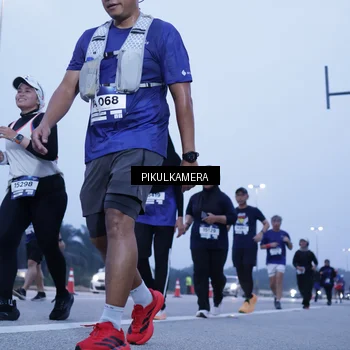 Runner Photo 7346437