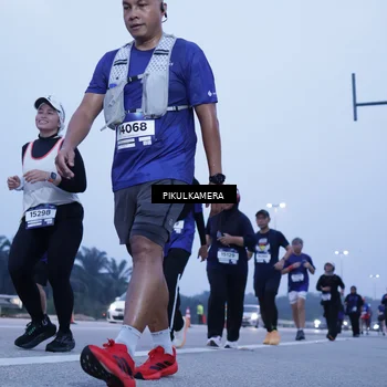 Runner Photo 7346509