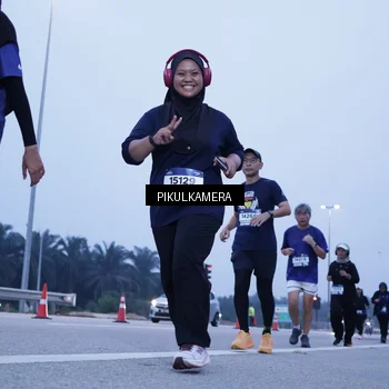 Runner Photo 7346584