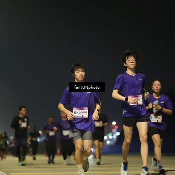 Runner Photo 7346606