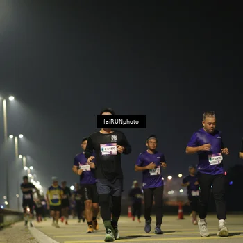 Runner Photo 7346635