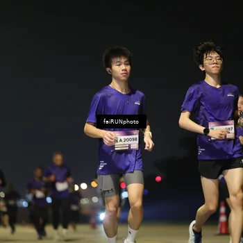 Runner Photo 7346643