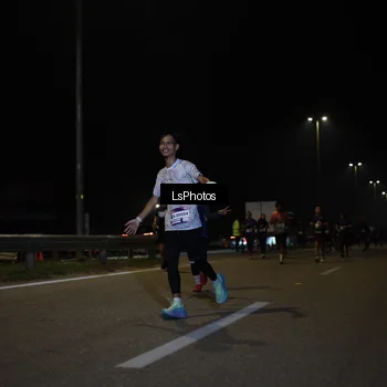Runner Photo 7346661