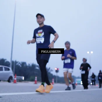 Runner Photo 7346680