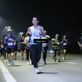 Runner Photo 7346708
