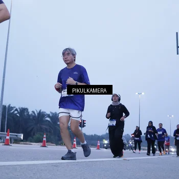 Runner Photo 7346781