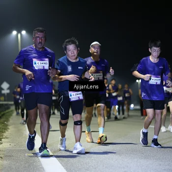 Runner Photo 7346810