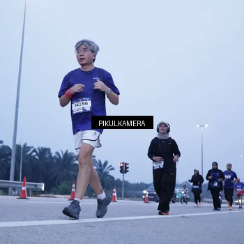 Runner Photo 7346821