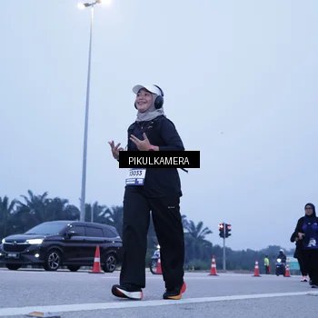Runner Photo 7346891