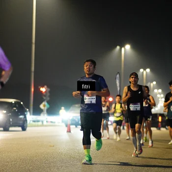 Runner Photo 7346896