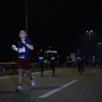 Runner Photo 7346927