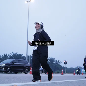 Runner Photo 7346957