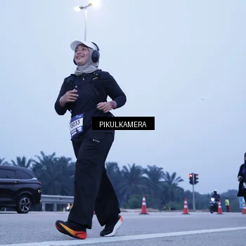 Runner Photo 7347046