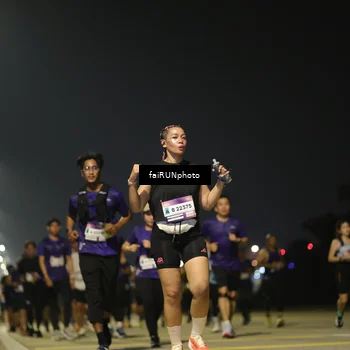 Runner Photo 7347110