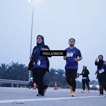 Runner Photo 7347140