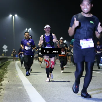 Runner Photo 7347144
