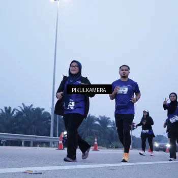Runner Photo 7347181