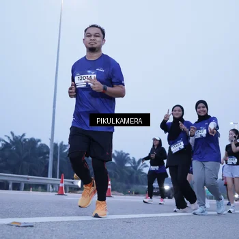 Runner Photo 7347200
