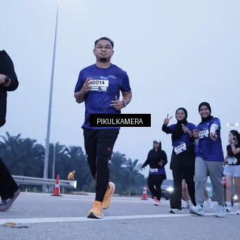 Runner Photo 7347204