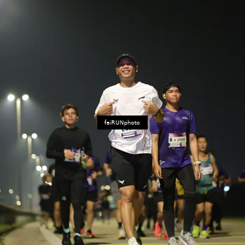 Runner Photo 7347240