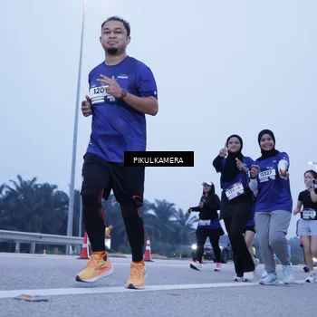 Runner Photo 7347249