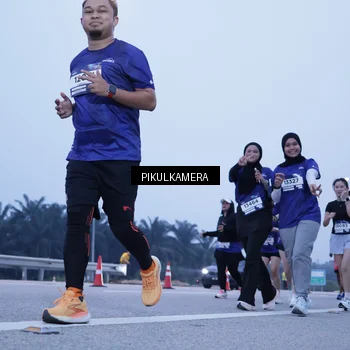 Runner Photo 7347260