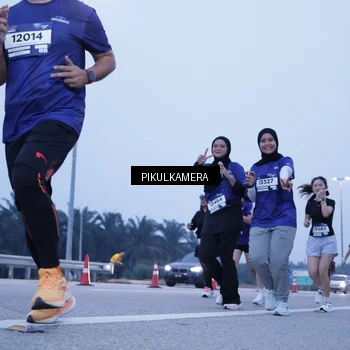 Runner Photo 7347268