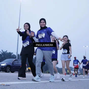 Runner Photo 7347296