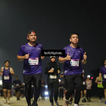 Runner Photo 7347345