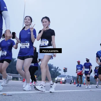 Runner Photo 7347358